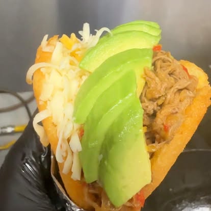 Arepa de Carne Mechada